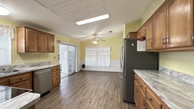 Photo 4 of 17 of home located at 958 W Norman St Lady Lake, FL 32159