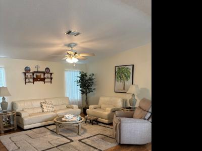 Photo 2 of 16 of home located at 125 Coral Lane Davenport, FL 33897