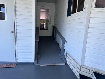 Photo 3 of 18 of home located at 438 Kingslake Drive Debary, FL 32713