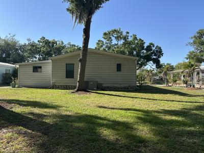 Photo 3 of 17 of home located at 1686 Coleus Cove Lakeland, FL 33803