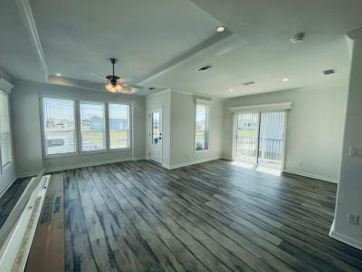 Photo 4 of 20 of home located at 34815 Silver King Drive Zephyrhills, FL 33541