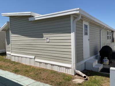 Photo 3 of 12 of home located at 37549 Chancey Road 141 Zephyrhills, FL 33541