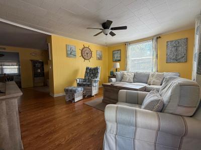 Photo 4 of 20 of home located at 3041 Atlanta Circle Garden City, SC 29576