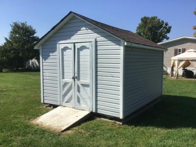 Photo 4 of 15 of home located at 94 East Meadow Drive Batavia, OH 45103