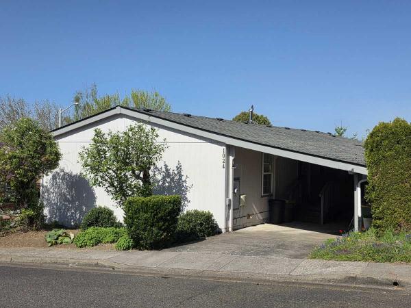 Photo 1 of 2 of home located at 1024 SW Clawson Circle Troutdale, OR 97060