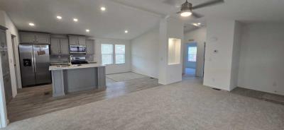 Photo 3 of 14 of home located at 4200 Woodcrest Ct Bakersfield, CA 93301