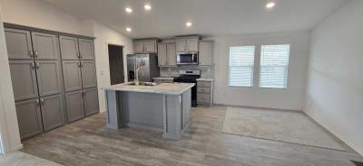 Photo 4 of 14 of home located at 4200 Woodcrest Ct Bakersfield, CA 93301