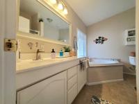 2004 Hallark-Southwest Corp Charlestin IV Mobile Home