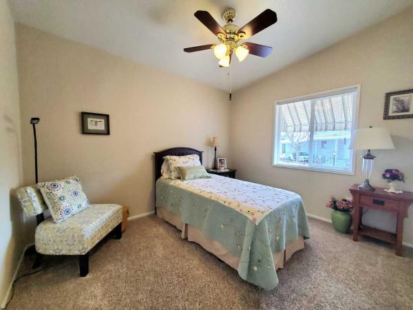 2004 Hallark-Southwest Corp Charlestin IV Mobile Home