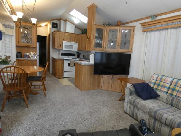 1998 CAVCO Mobile Home