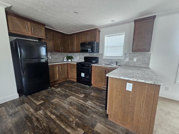 2025 Skyline LH28761 Mobile Home