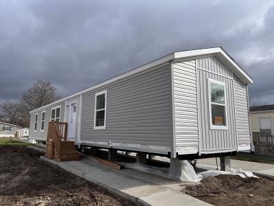 Mobile Home at 142 East Daisy Lane Holland, OH 43528