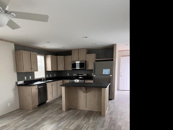 2025 Clayton 7216-4200 Mobile Home