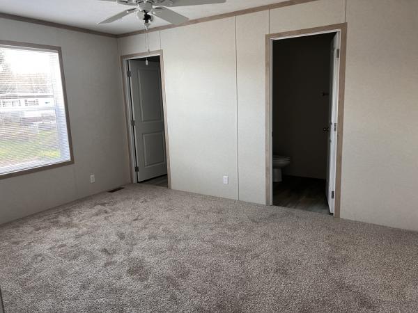 2025 Clayton 7216-4200 Mobile Home