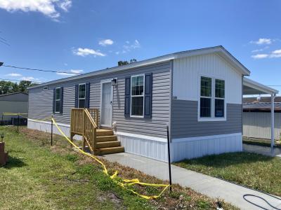Photo 2 of 9 of home located at 180 Alexis Ave. Lakeland, FL 33805
