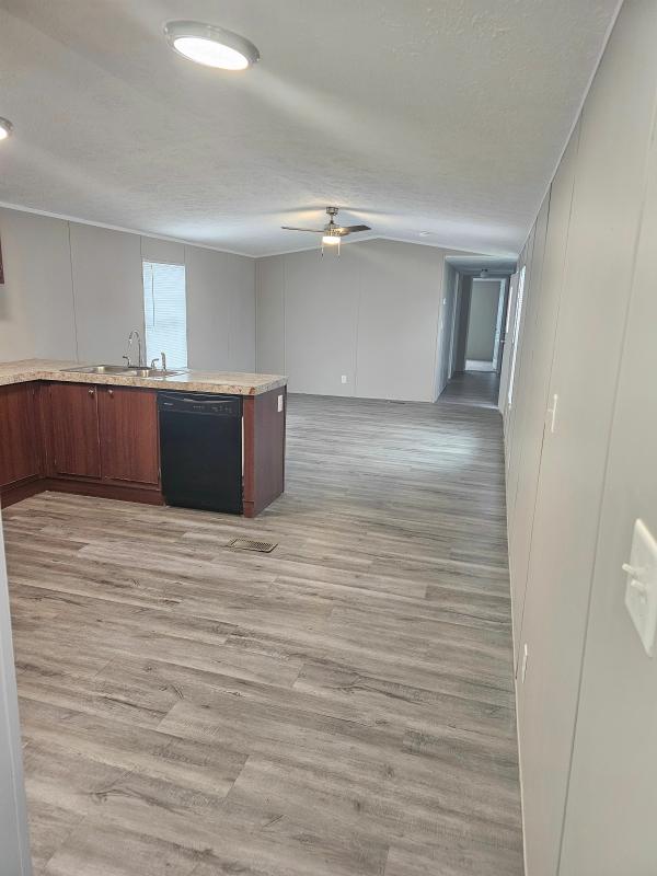 Photo 1 of 2 of home located at 5112 N Fairmount Street #163 Davenport, IA 52806