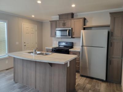 Photo 5 of 33 of home located at 16185 Frontenac #193 Clinton Township, MI 48038