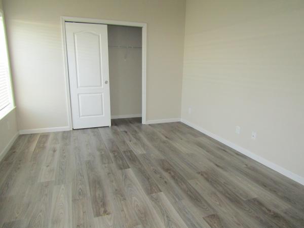 2020 CHAMPION/SKYLINE 4893 Mobile Home