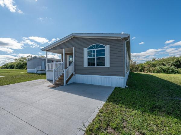 2023 Mansion Cherry Creek Model 58681  Home