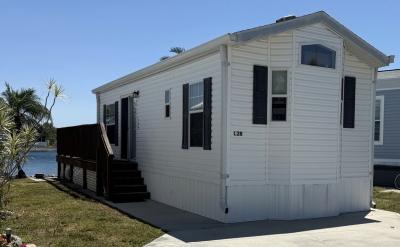 Photo 2 of 20 of home located at 1000 Wiggins Pass Rd #L28 Naples, FL 34110