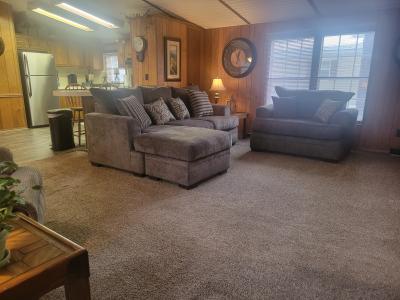 Photo 3 of 9 of home located at 6640 Tamiami Trail Brighton, MI 48114