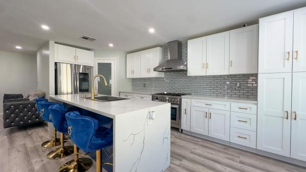 1975 Villa West   Home