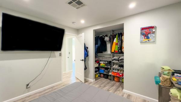 1975 Villa West   Home