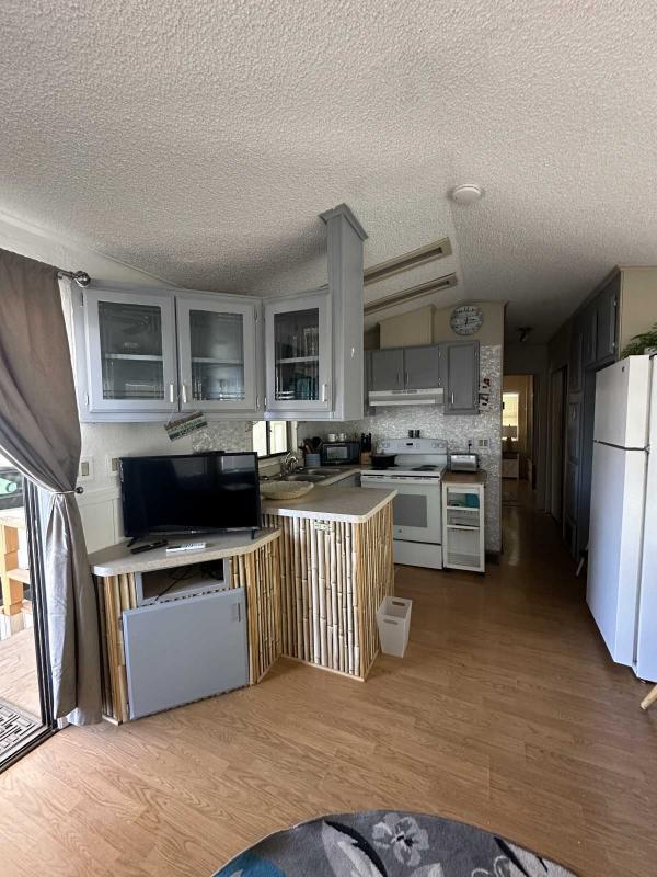 1988 Cavco Manufactured Home