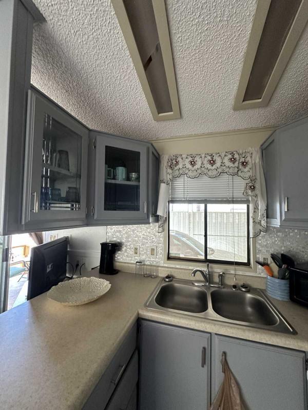 1988 Cavco Manufactured Home