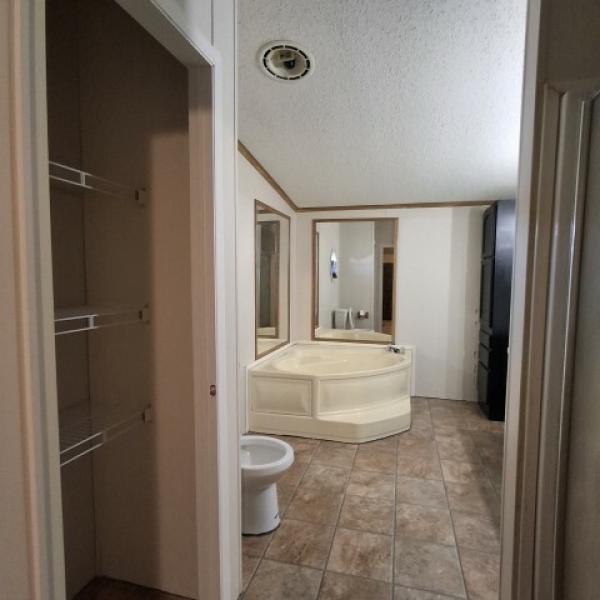 1997 Skyline Manufactured Home