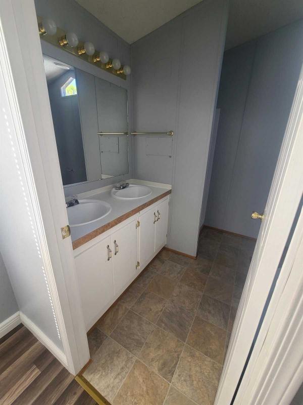 Silver GC7 Mobile Home