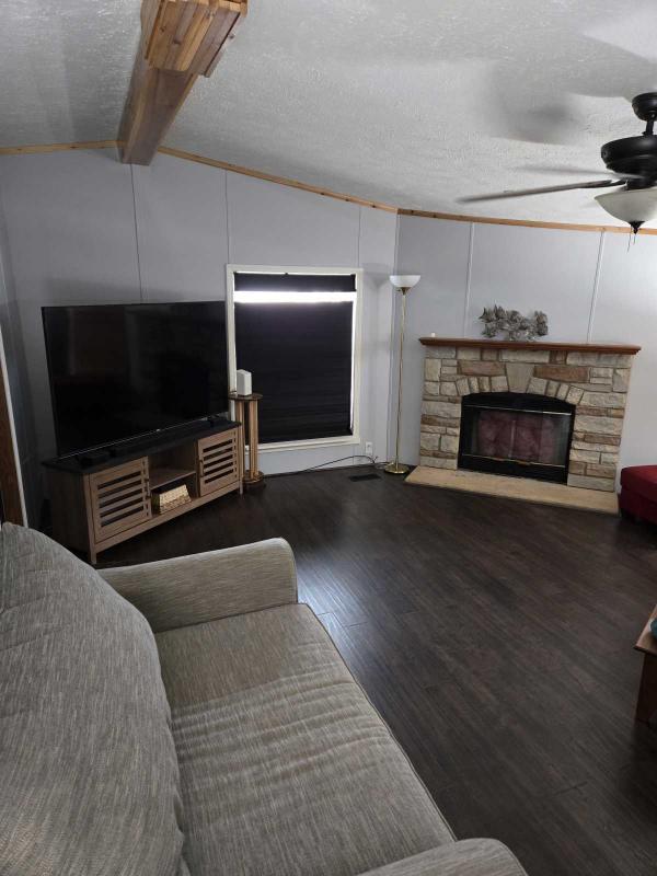 2000 Four Seasons Mobile Home