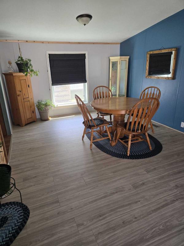 2000 Four Seasons Mobile Home