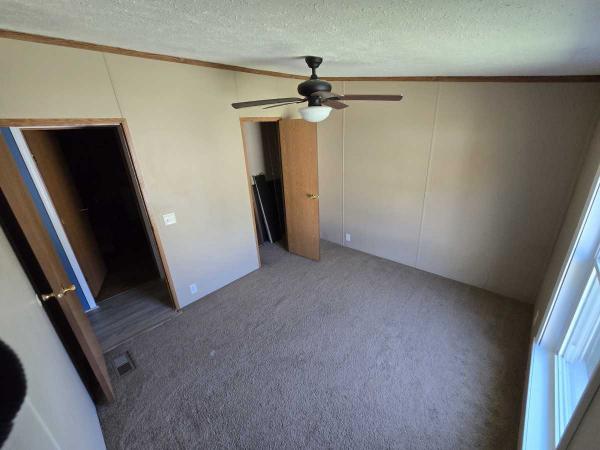 2000 Four Seasons Mobile Home
