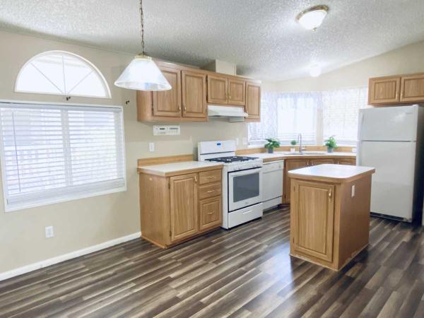 2000 Fleetwood Spring Hill Manufactured Home