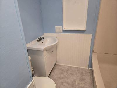 Photo 5 of 20 of home located at 3100 North Road #121 Naples, FL 34104