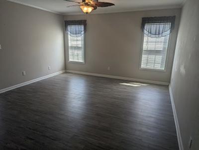 Photo 2 of 12 of home located at 98 E Hampton Dr Auburndale, FL 33823