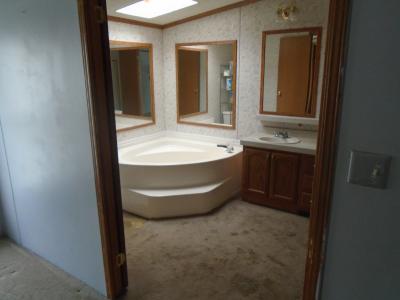 Photo 4 of 5 of home located at 3077 Eastland Ave Kentwood, MI 49512