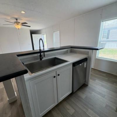 Photo 4 of 8 of home located at 255 Sycamore Loop Campbellsville, KY 42718
