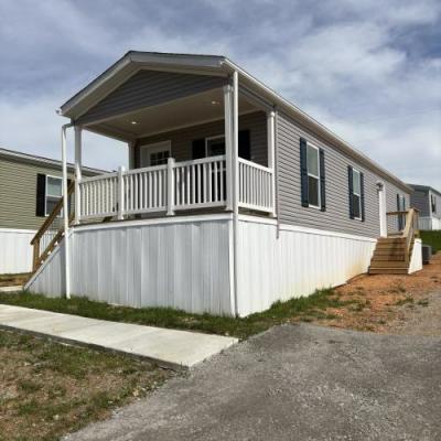 Photo 2 of 8 of home located at 151 Smithridge Rd #14 Campbellsville, KY 42718