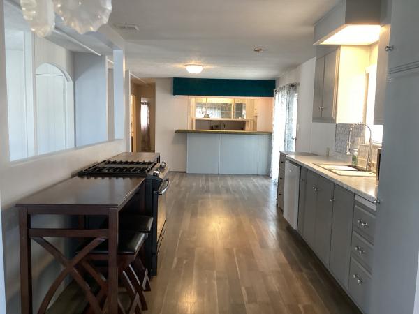 1971 LAKEWOOD HOMES - Mobile Home
