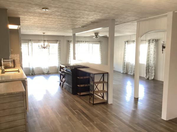 1971 LAKEWOOD HOMES - Mobile Home