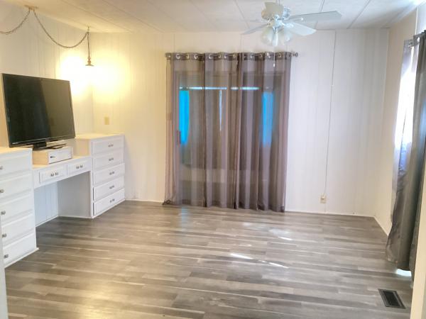 1971 LAKEWOOD HOMES - Mobile Home
