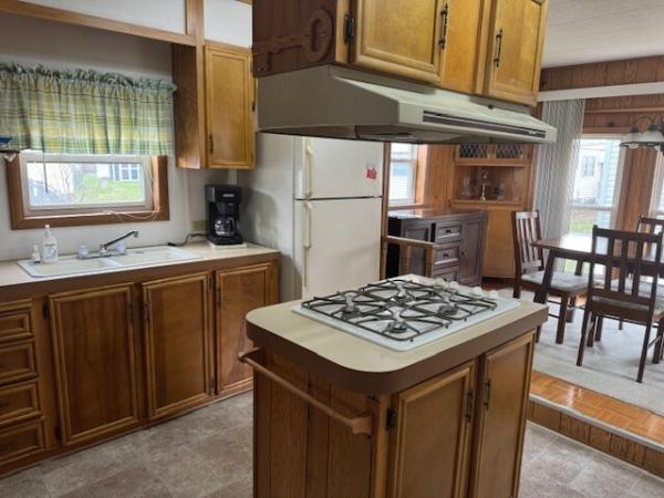 1986 Holly Park Mobile Home