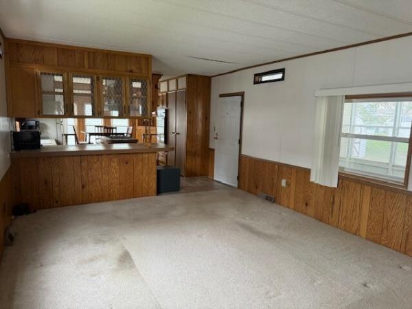 1986 Holly Park Mobile Home