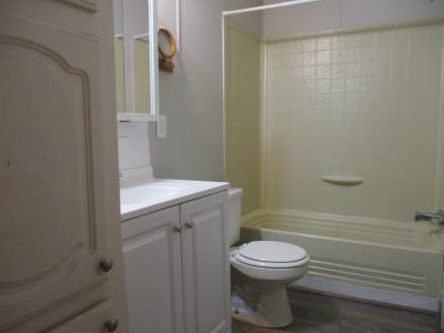 Photo 4 of 7 of home located at 216 S. Grandbrook Circle Grand Rapids, MI 49548