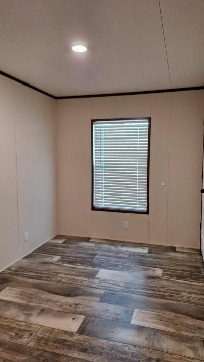Photo 5 of 15 of home located at 68 Lepere Ct. Dupo, IL 62239