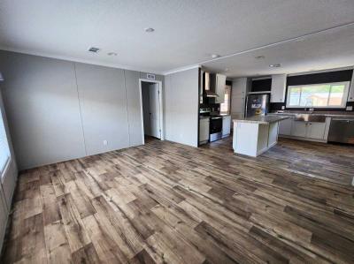 Photo 3 of 25 of home located at 11611 Sir Lawrence Court, Site 101 Thonotosassa, FL 33592