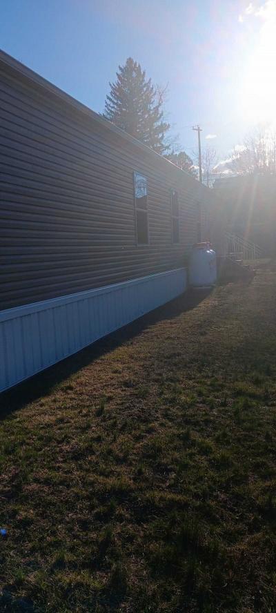 Photo 4 of 5 of home located at 839 Pintail Dr Newport, PA 17074