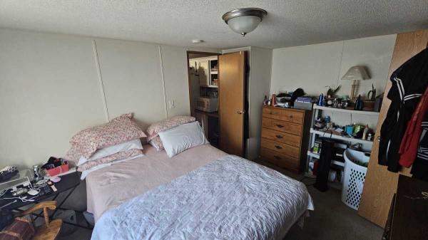 1990 Schult Manufactured Home